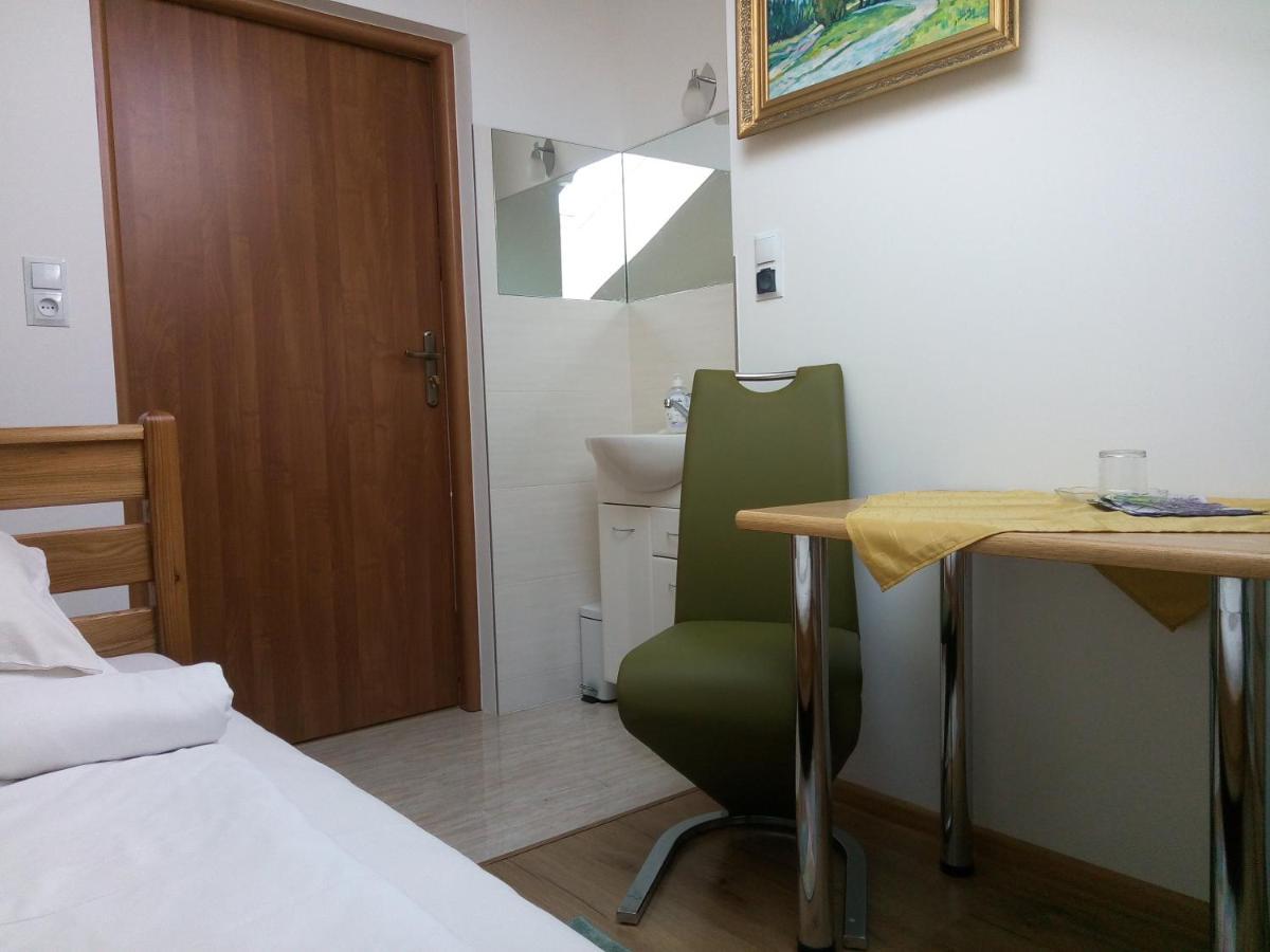Homestay Strozowka Gorlice Eksteriør bilde