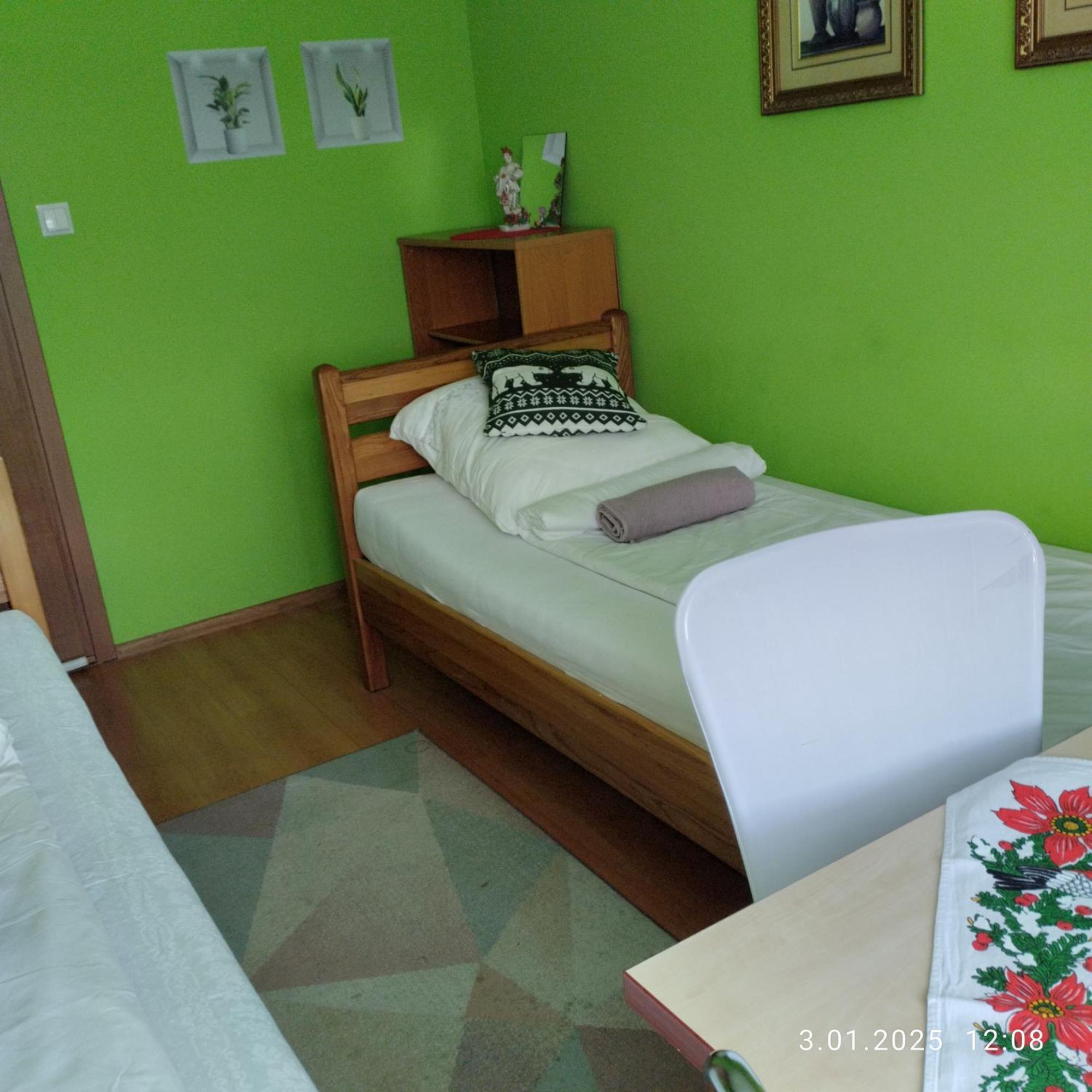 Homestay Strozowka Gorlice Eksteriør bilde